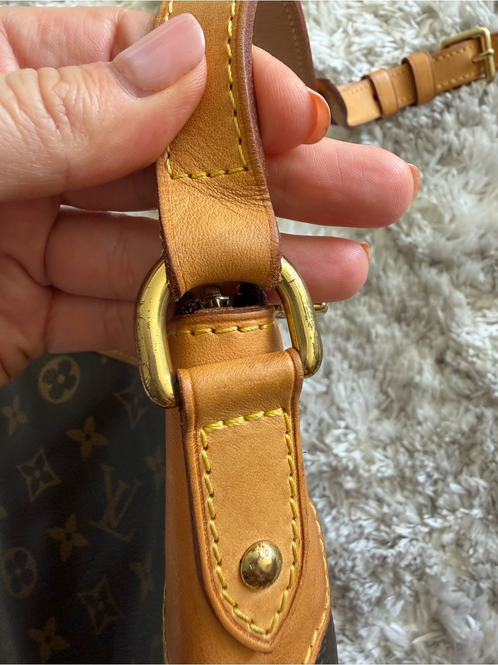 Louis Vuitton Monogram Crossbody in Brown & Tan Leather Trim - Picture 7 of 16